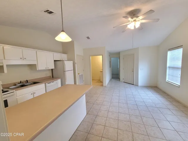 $1,400 | 5522 Pinetree Avenue, Panama City, FL 32408