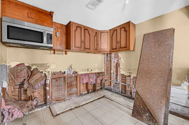 a view of living room washer and dryer