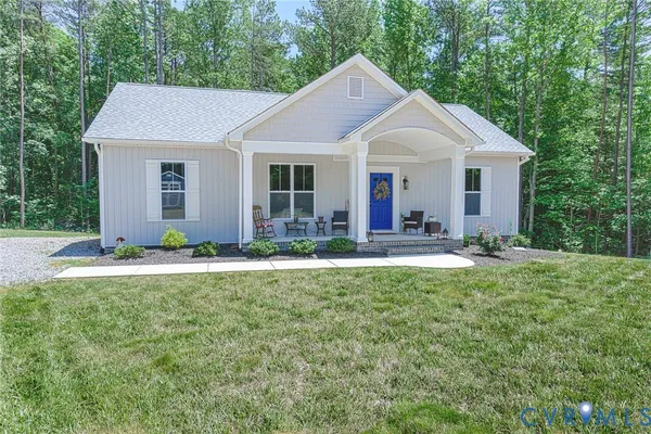 $330,000 | 8007 East Patrick Henry Highway, Crewe, VA 23930