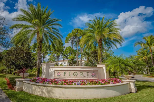 $259,000 | 1208 Myrtlewood Circle East, Palm Beach Gardens, FL 33418