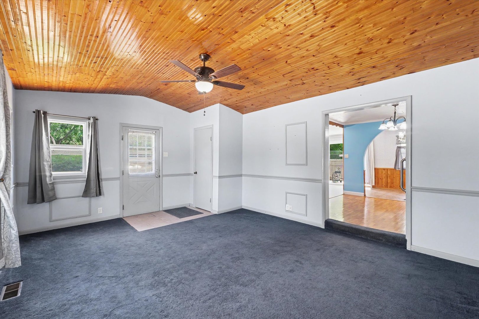 305 1st Street Tolono, IL 61880 - Photo 7 of 29