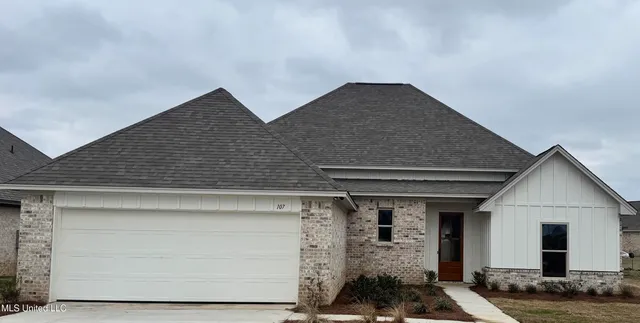 $359,000 | 107 Southern Oak Way, Canton, MS 39046