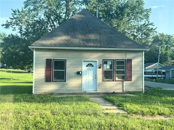 $69,900 | 809 West Lexington Street, Richmond, MO 64085