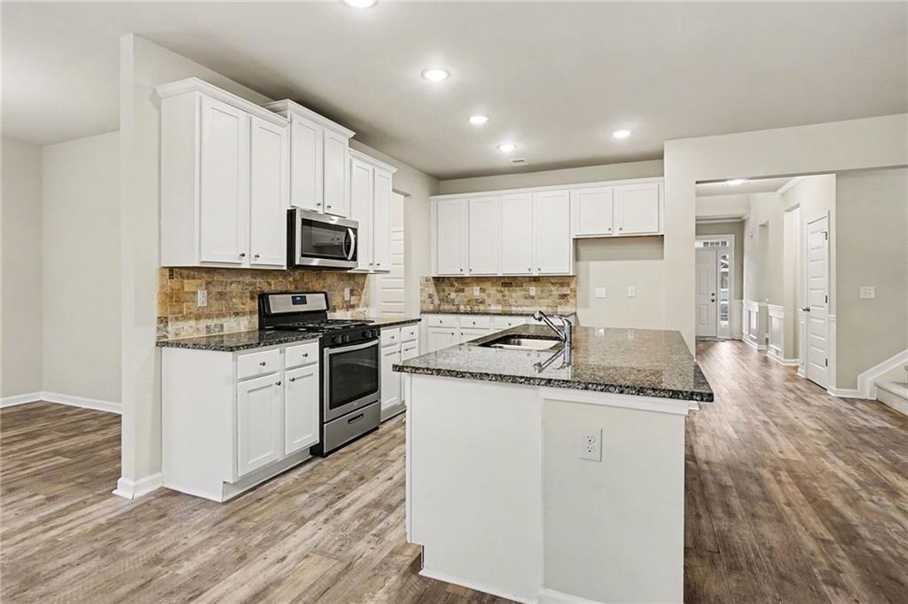 2464 Hanover Woods Road Lithonia, GA 30058 - Photo 13 of 34