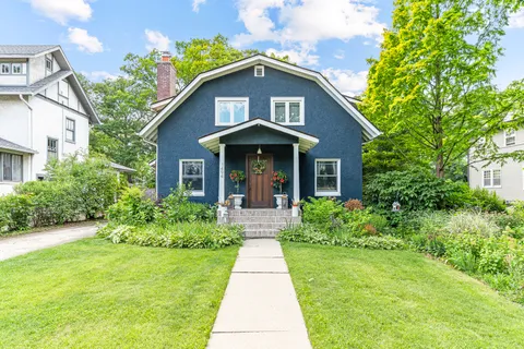 $799,000 | 1494 Oakwood Avenue, Highland Park, IL 60035