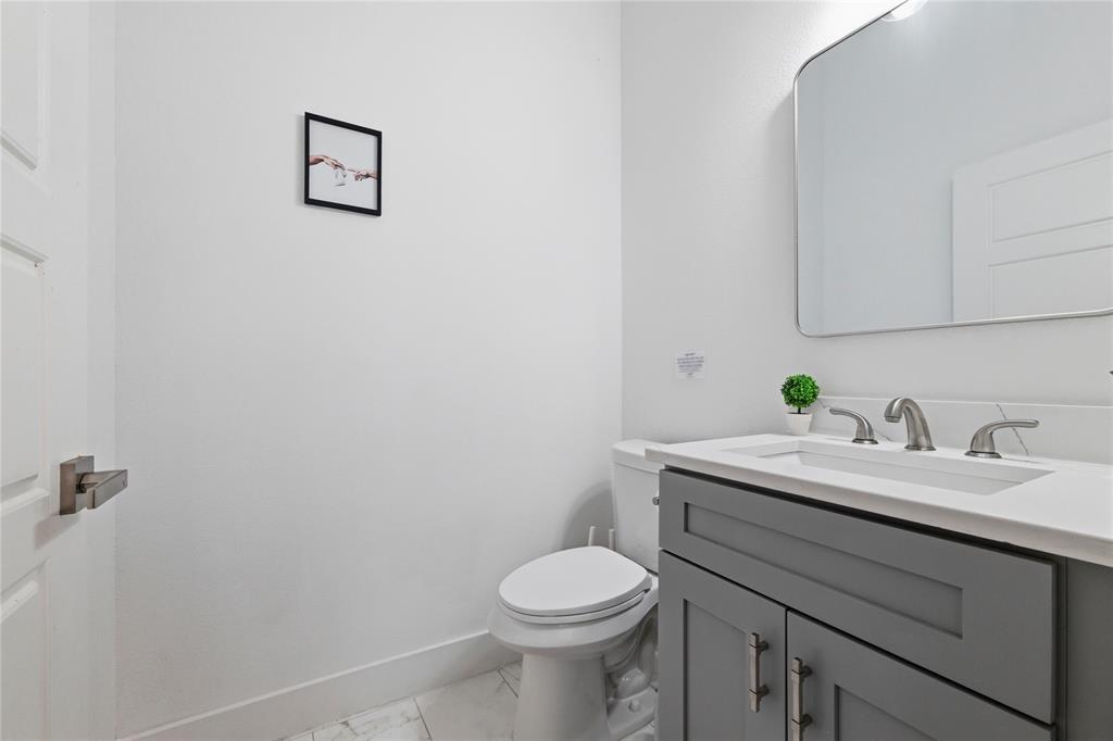 2406 Merlin Street Dallas, TX 75215 - Photo 25 of 36