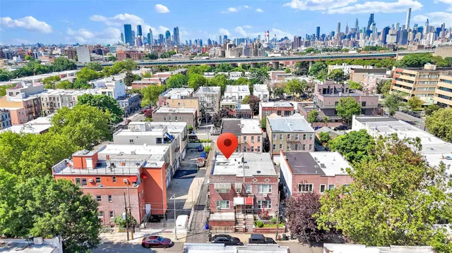 a picture of city view