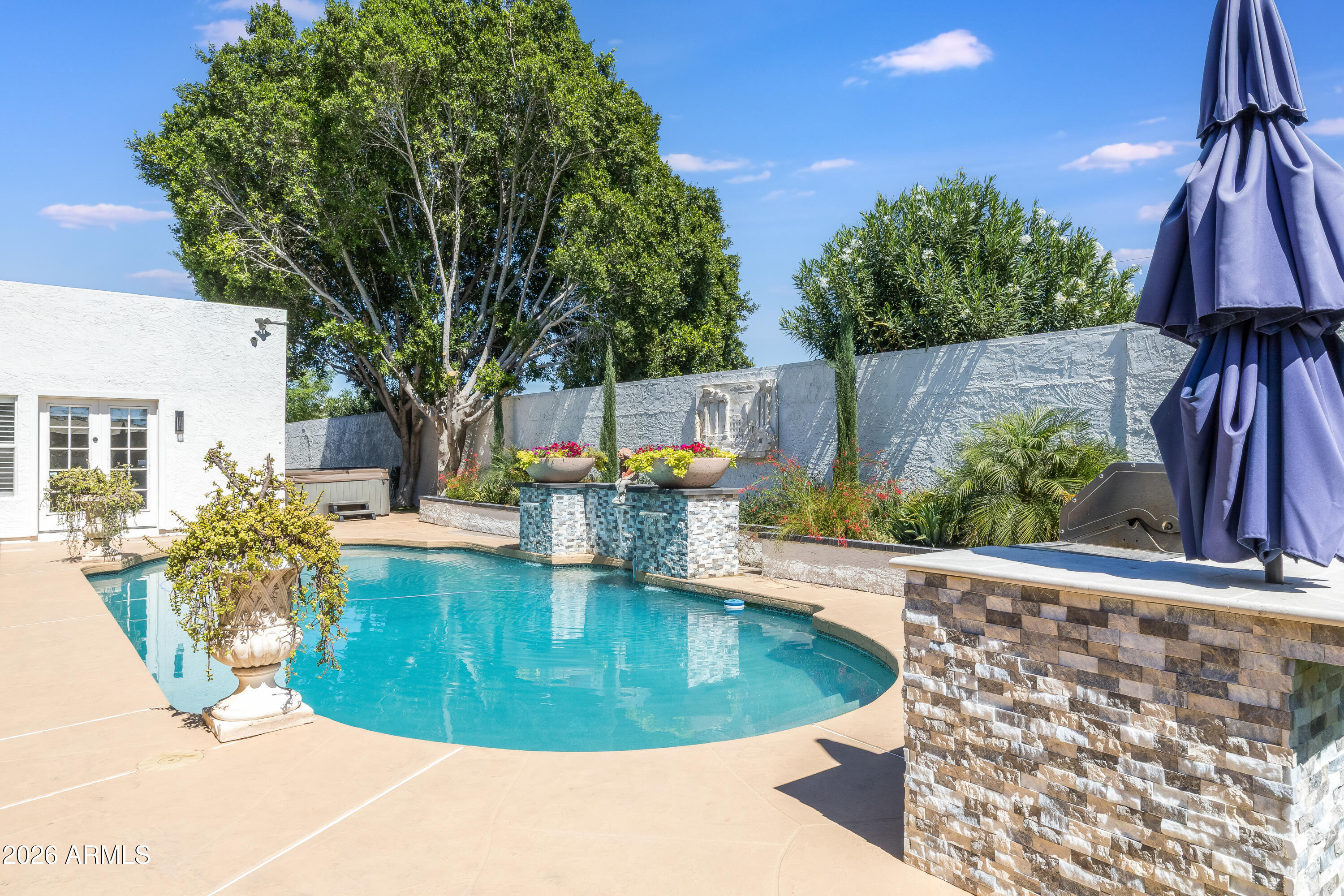4833 North 38th Street Phoenix, AZ 85018 - Photo 5 of 64 4833 N 38th St-50