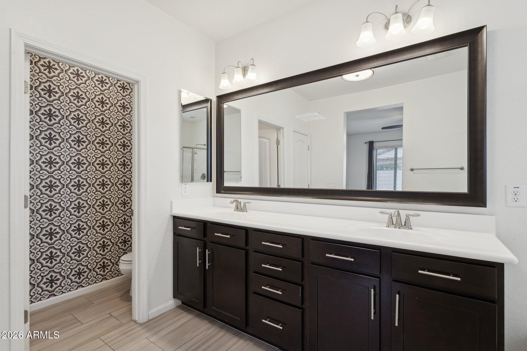 12242 West Briles Road Peoria, AZ 85383 - Photo 21 of 46 Primary Bathroom
