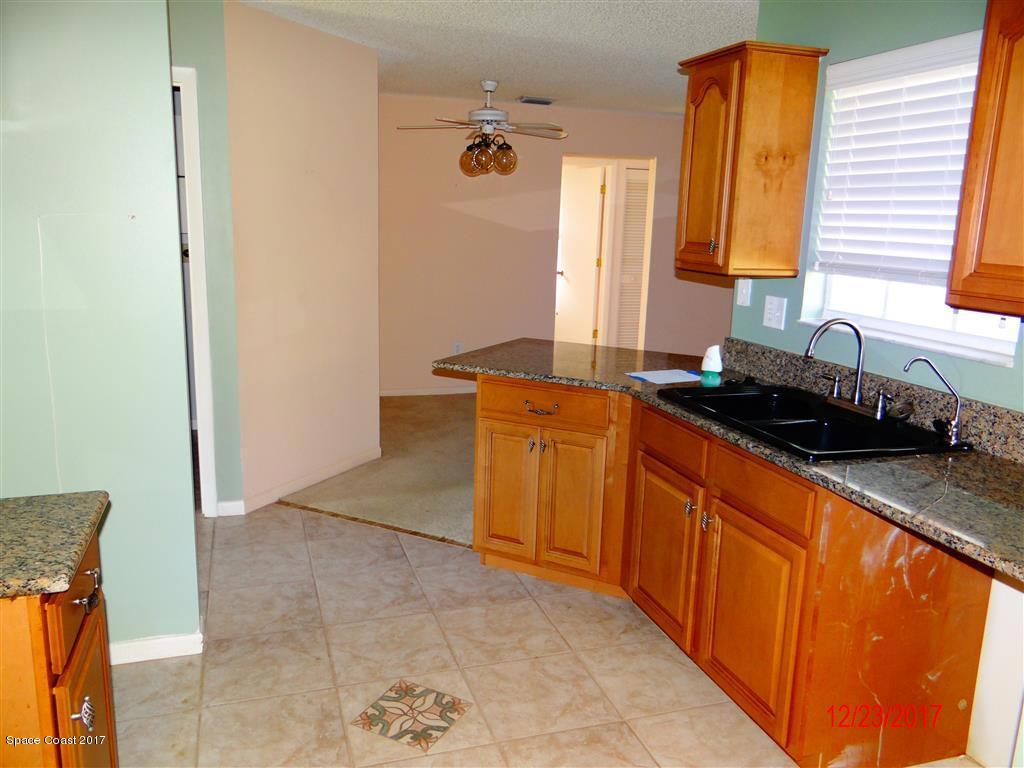 170 Turk Road Southwest Palm Bay, FL 32908 - Photo 8 of 19 4 kitchenc