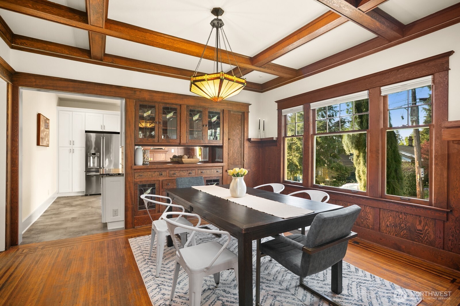 5119 Meridian Avenue North Seattle, WA 98103 - Photo 15 of 39