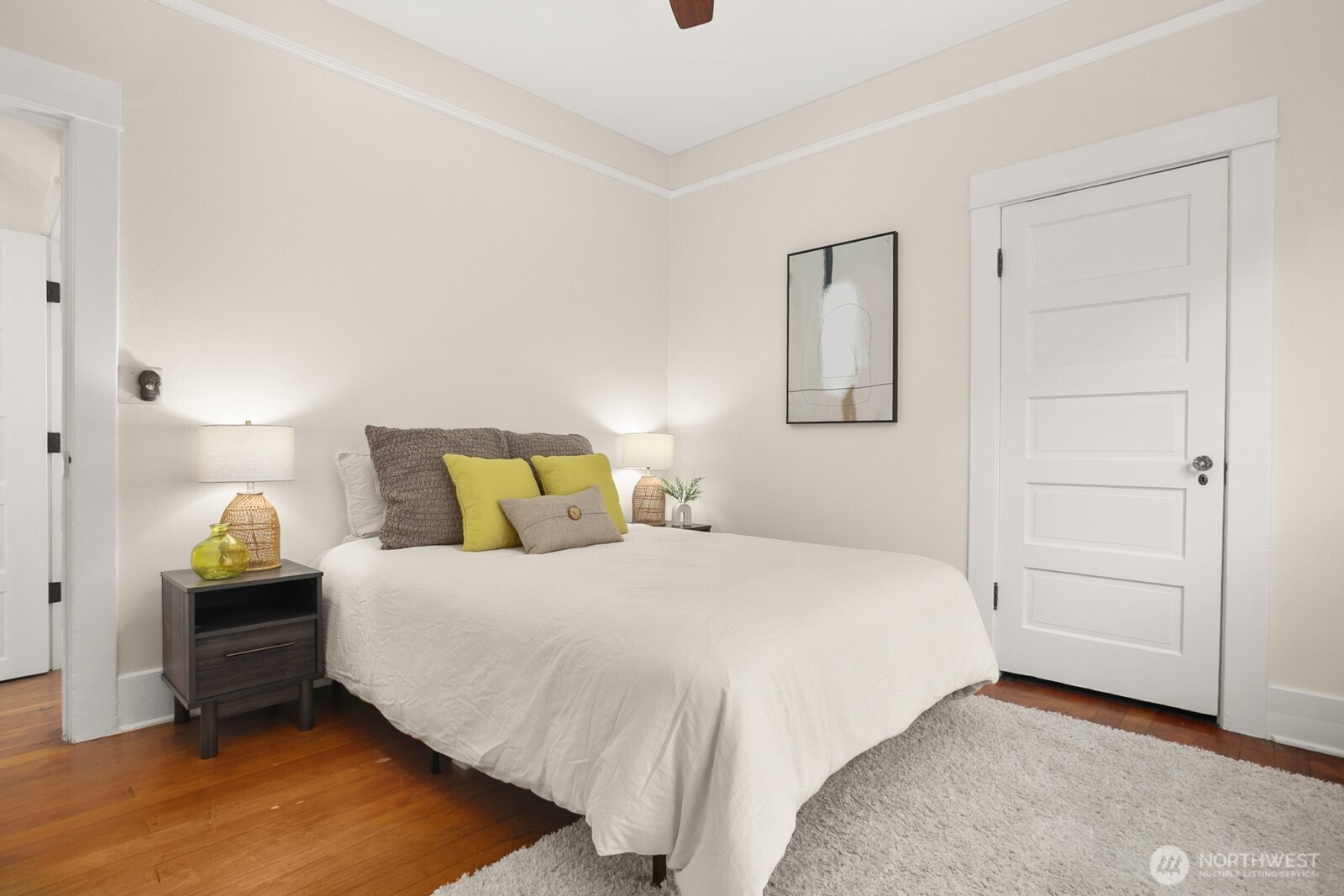 5119 Meridian Avenue North Seattle, WA 98103 - Photo 16 of 39