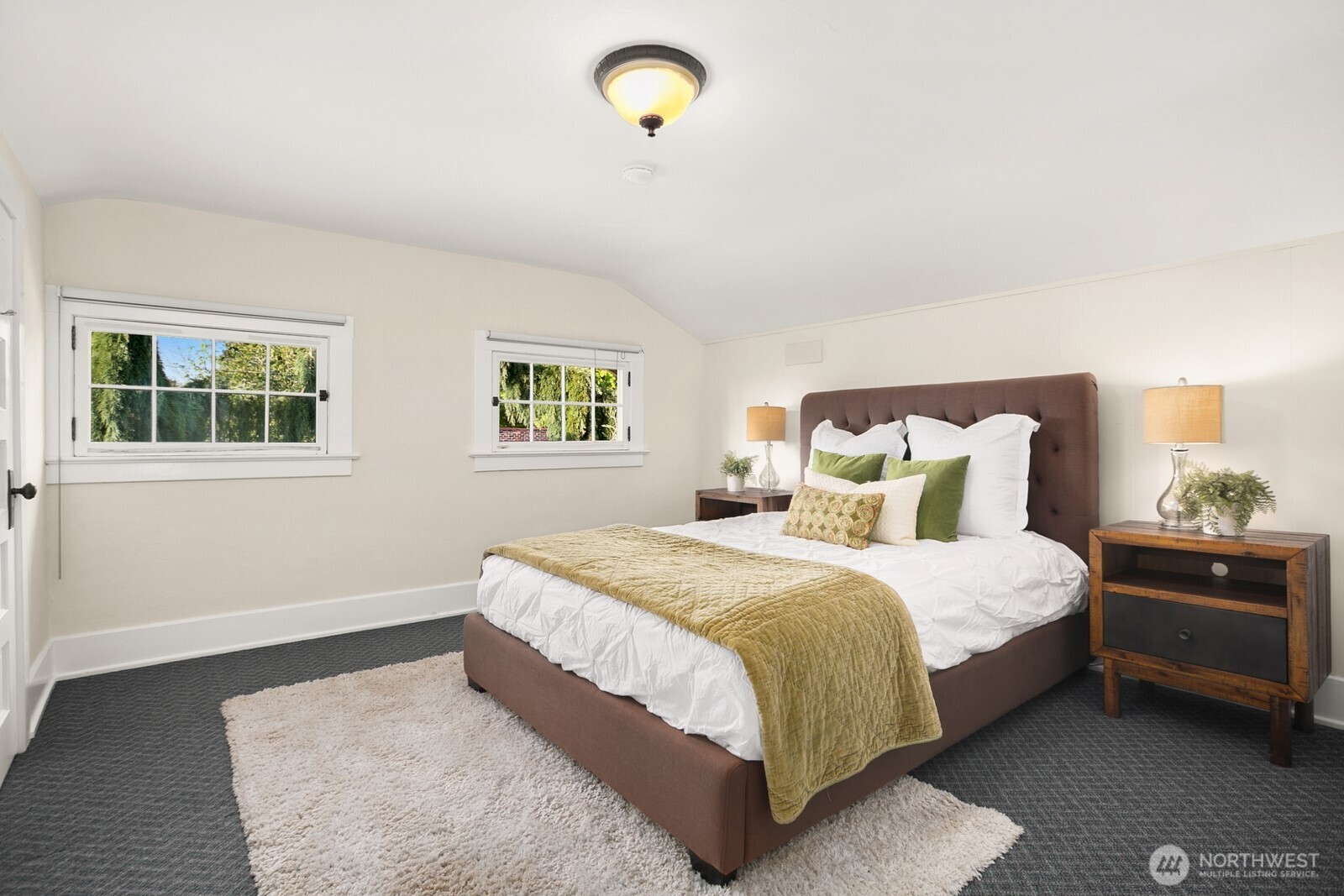 5119 Meridian Avenue North Seattle, WA 98103 - Photo 19 of 39