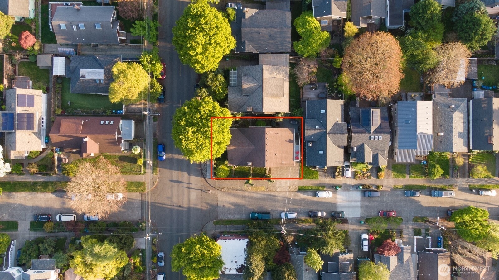 5119 Meridian Avenue North Seattle, WA 98103 - Photo 38 of 39