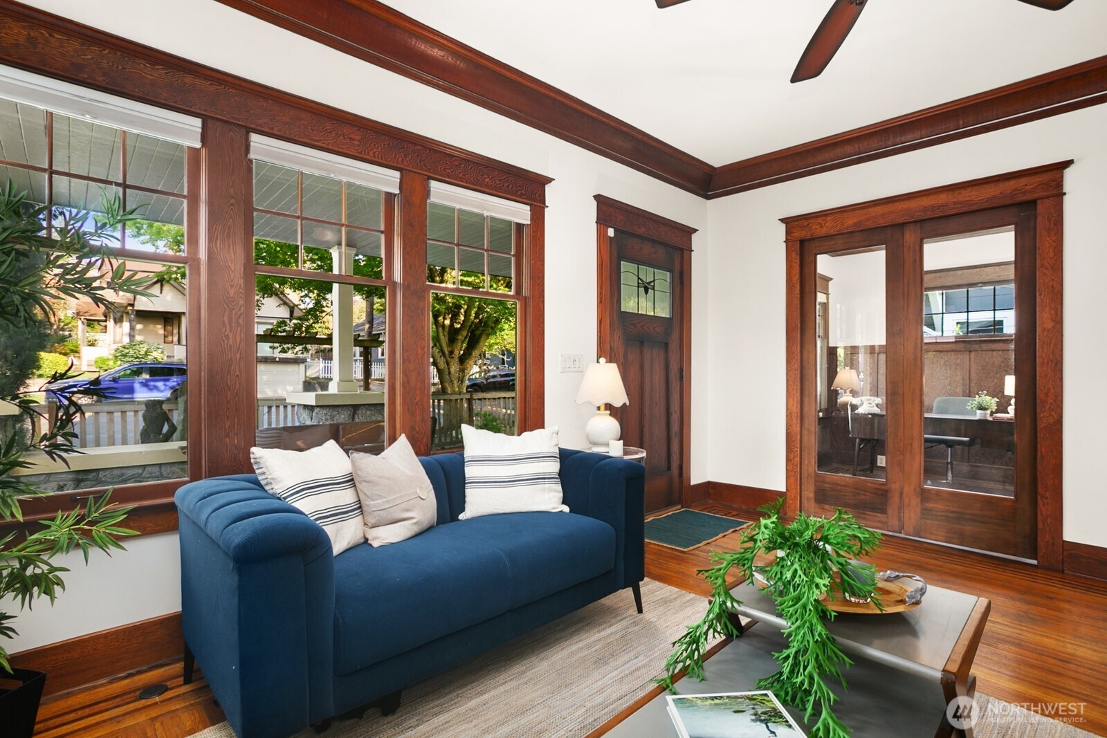 5119 Meridian Avenue North Seattle, WA 98103 - Photo 7 of 39