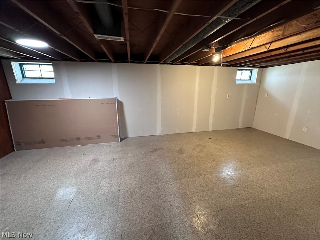 6210 Heisley Avenue Cleveland, OH 44105 - Photo 13 of 25