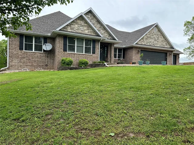 $597,000 | 31321 Highway Ac Lebanon Mo 65536, Lebanon, MO 65536