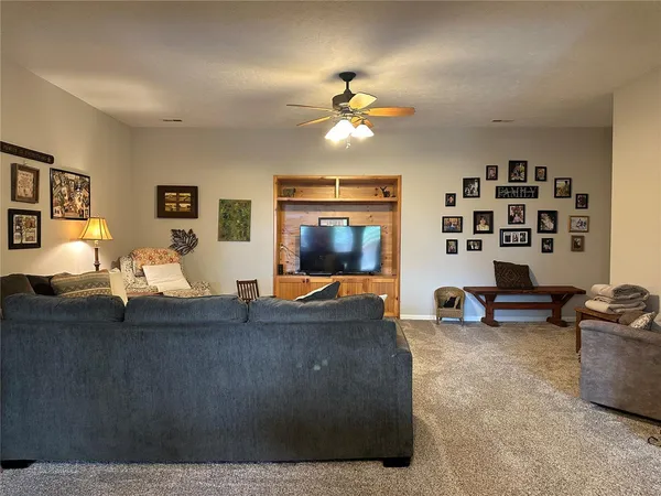 $597,000 | 31321 Highway Ac Lebanon Mo 65536, Lebanon, MO 65536