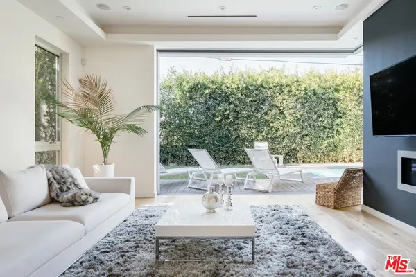 $24,675 | 1723 South Durango Avenue, Los Angeles, CA 90035