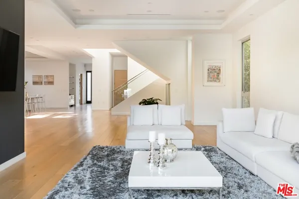 $24,675 | 1723 South Durango Avenue, Los Angeles, CA 90035