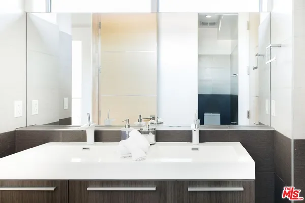 $24,675 | 1723 South Durango Avenue, Los Angeles, CA 90035