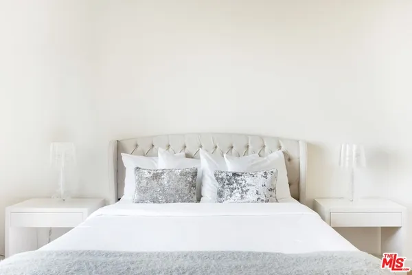 $24,675 | 1723 South Durango Avenue, Los Angeles, CA 90035
