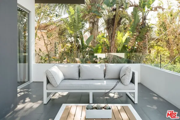 $24,675 | 1723 South Durango Avenue, Los Angeles, CA 90035