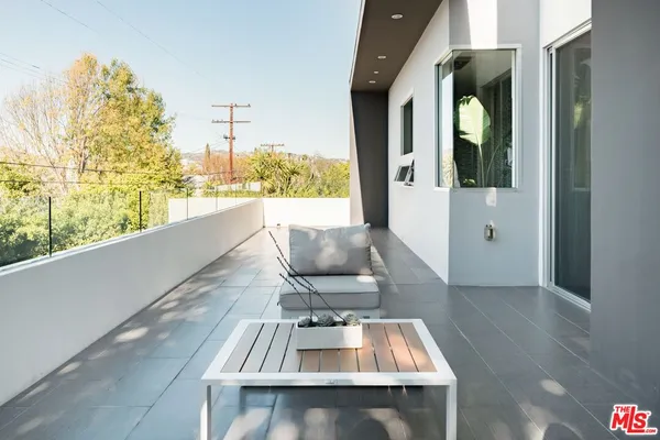 $24,675 | 1723 South Durango Avenue, Los Angeles, CA 90035