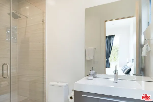 $24,675 | 1723 South Durango Avenue, Los Angeles, CA 90035