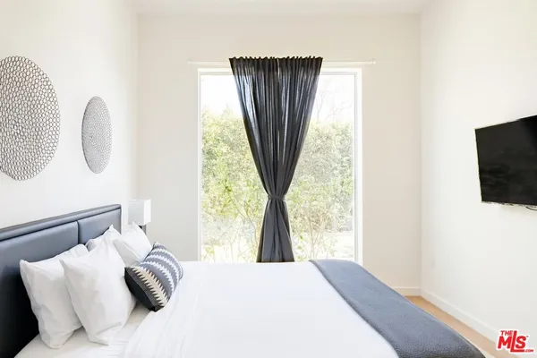 $24,675 | 1723 South Durango Avenue, Los Angeles, CA 90035