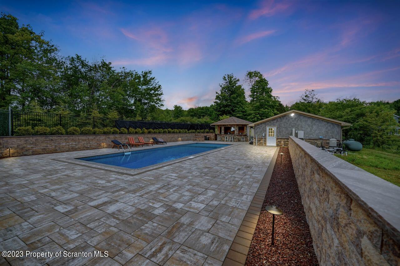 439 Stone Road Dalton, PA 18414 - Photo 7 of 110 Gallery Image 7