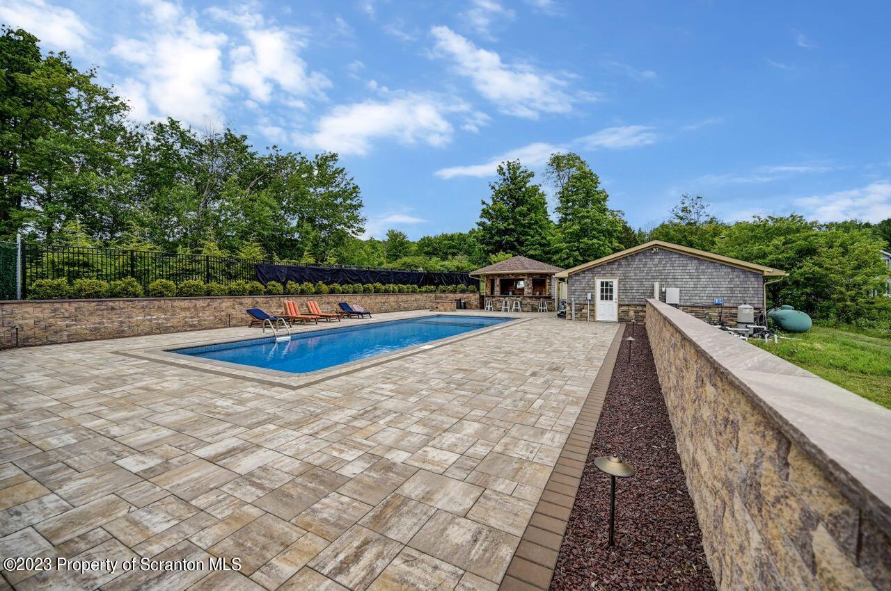 439 Stone Road Dalton, PA 18414 - Photo 8 of 110 Gallery Image 8