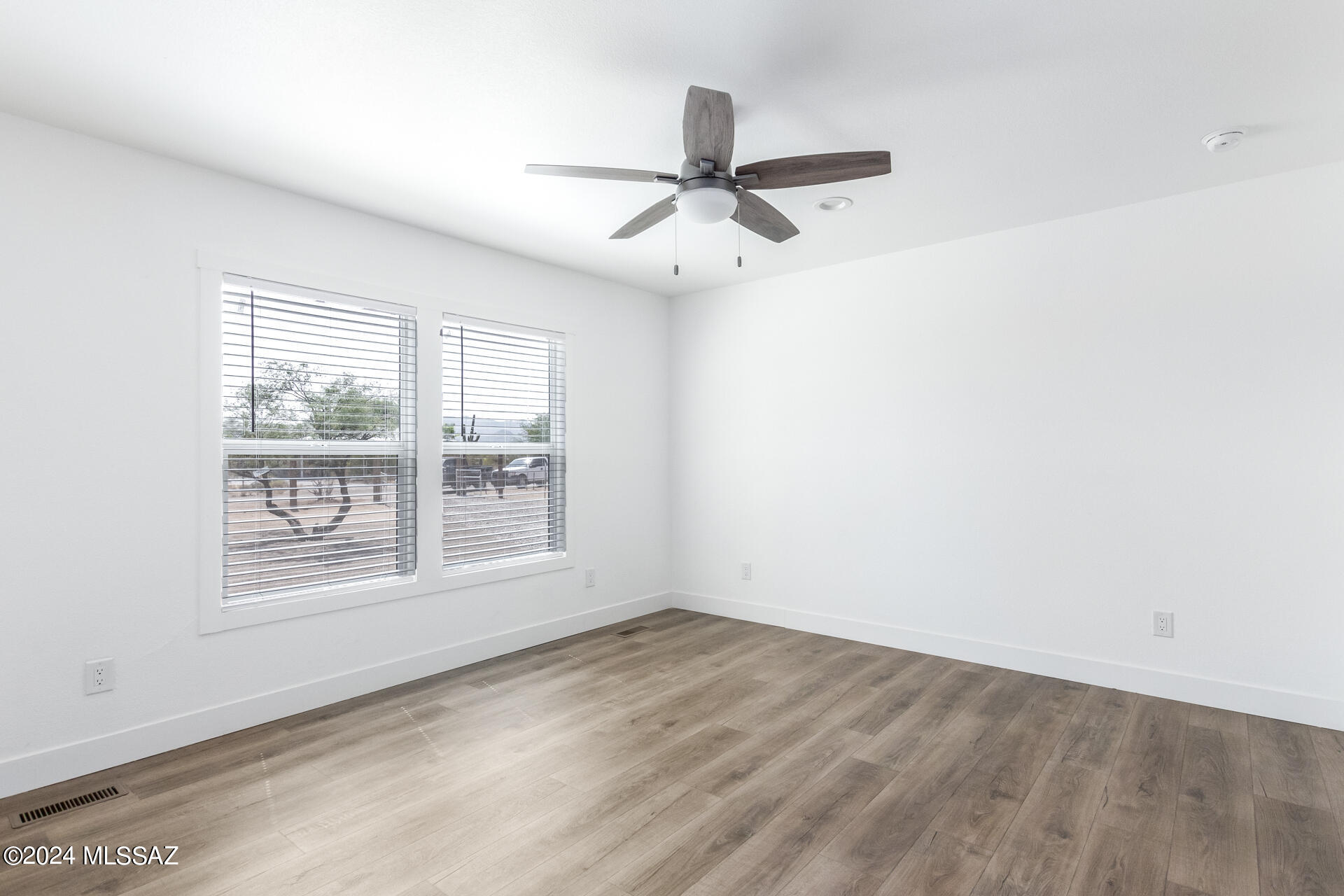 6207 North Chaparral Road Tucson, AZ 85743 - Photo 10 of 31 Gallery Image 10
