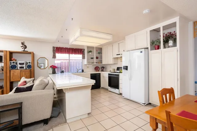 $894,900 | 864 Crystal Creek Court, Chula Vista, CA 91910