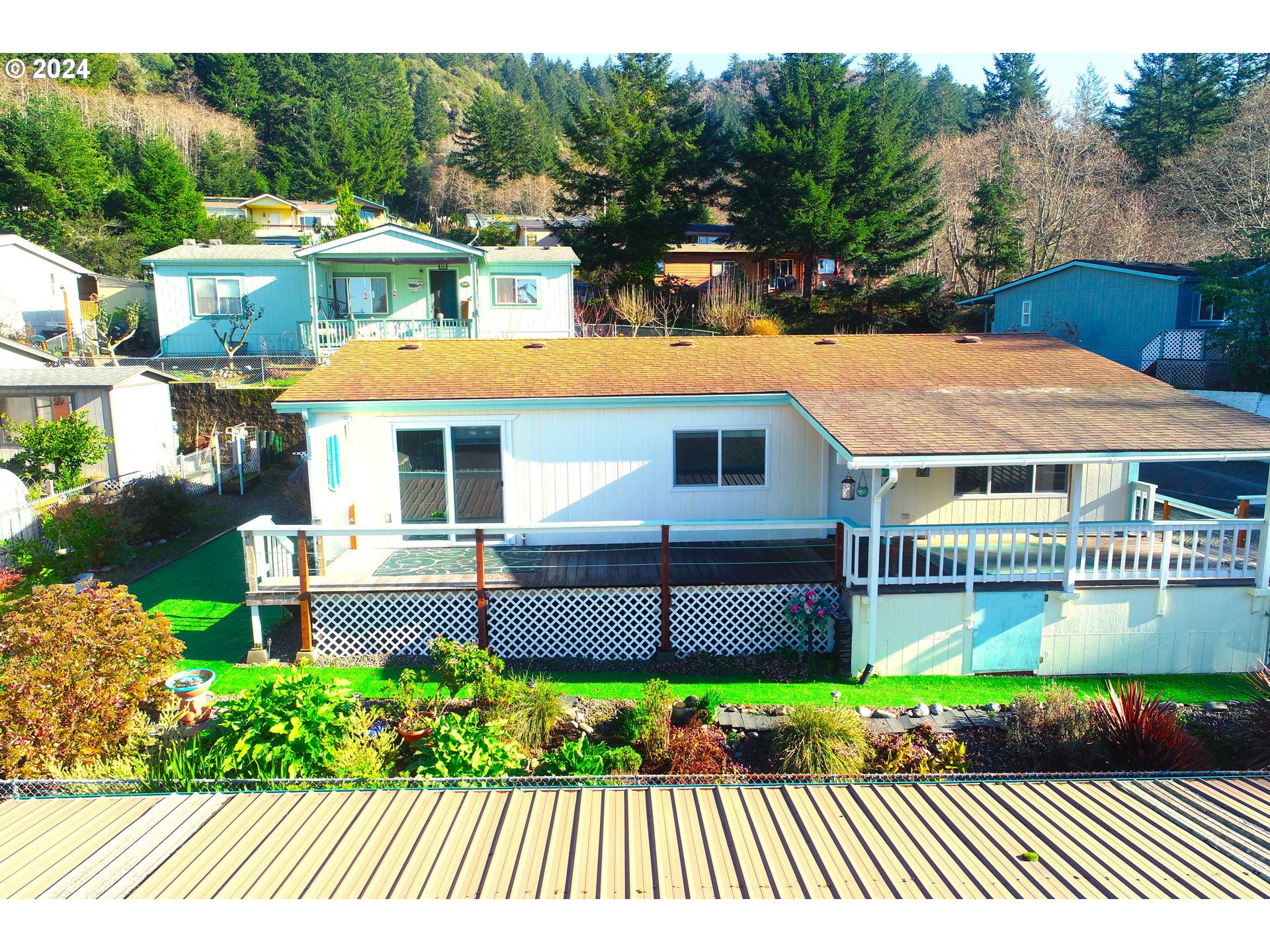 98041 Hallway Road, Unit 21 Brookings, OR 97415 - Photo 4 of 23 Gallery Image 4