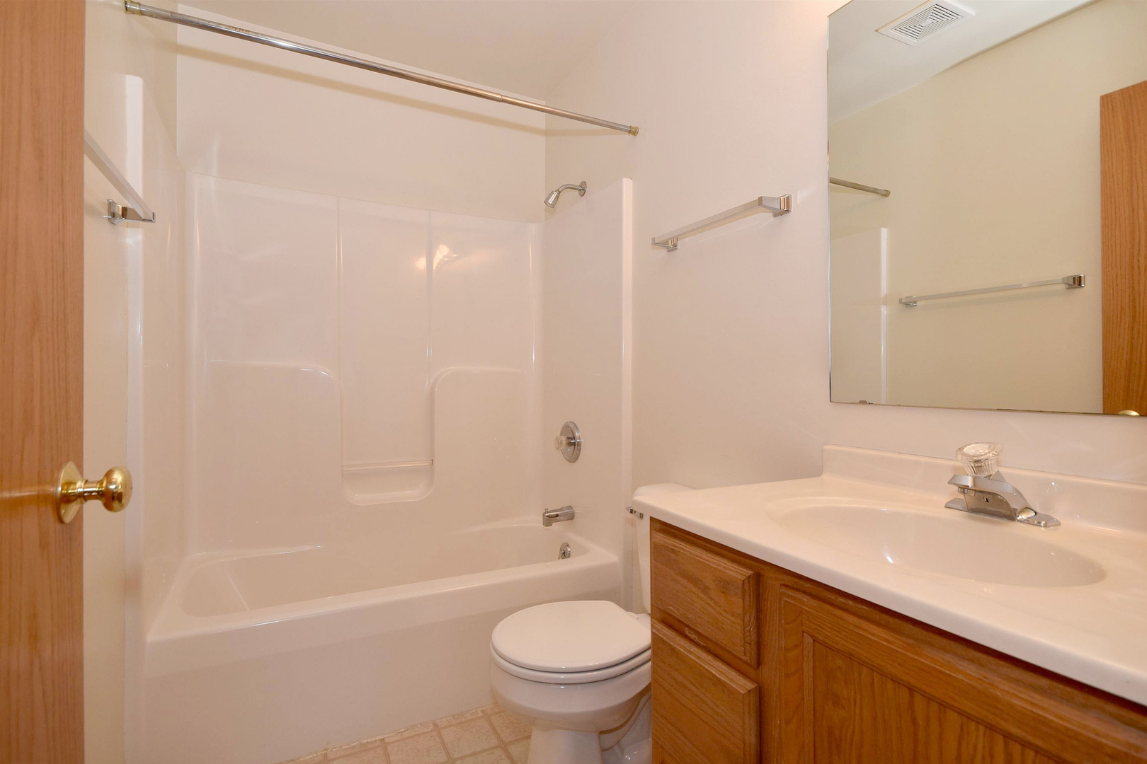 566 South Peace Road Sycamore, IL 60178 - Photo 16 of 26