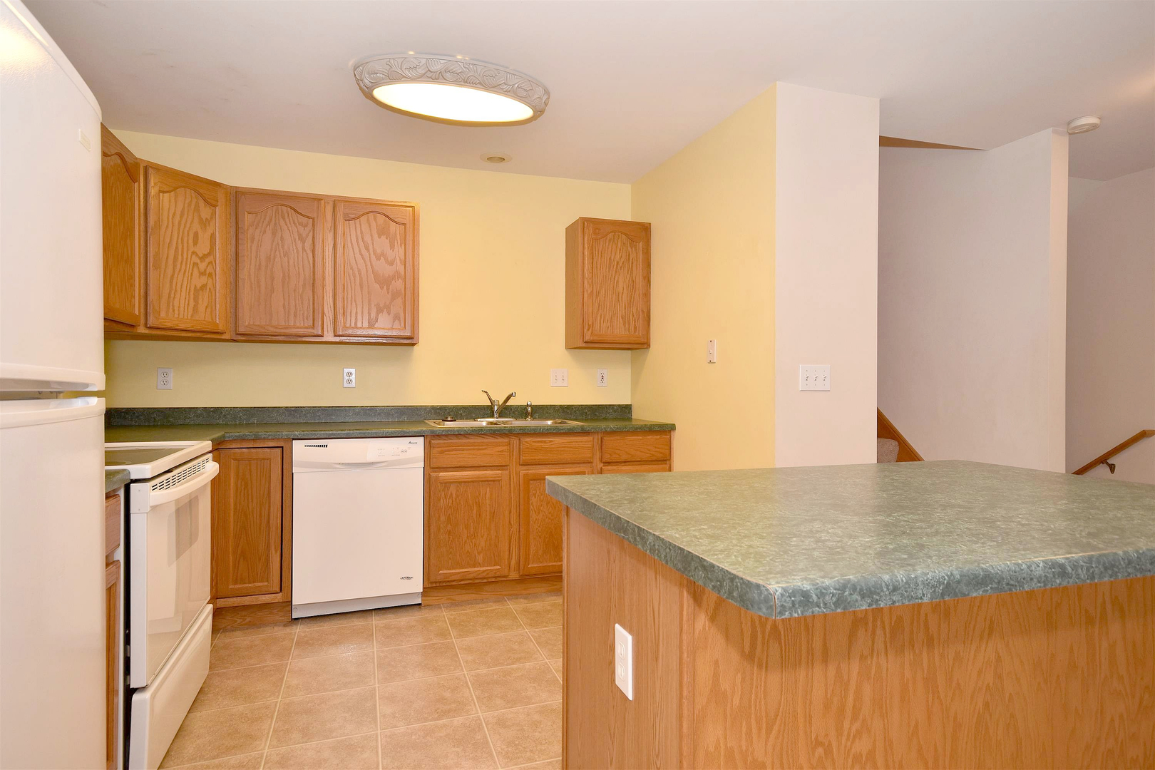 566 South Peace Road Sycamore, IL 60178 - Photo 5 of 26