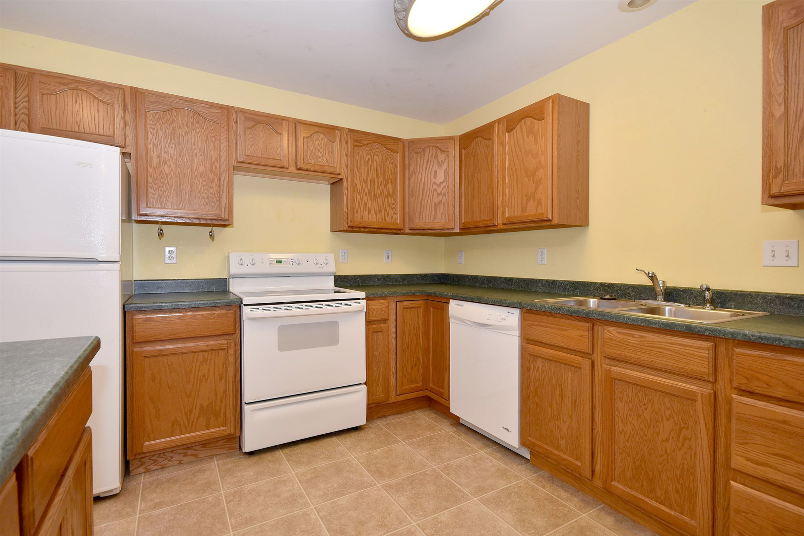 566 South Peace Road Sycamore, IL 60178 - Photo 6 of 26