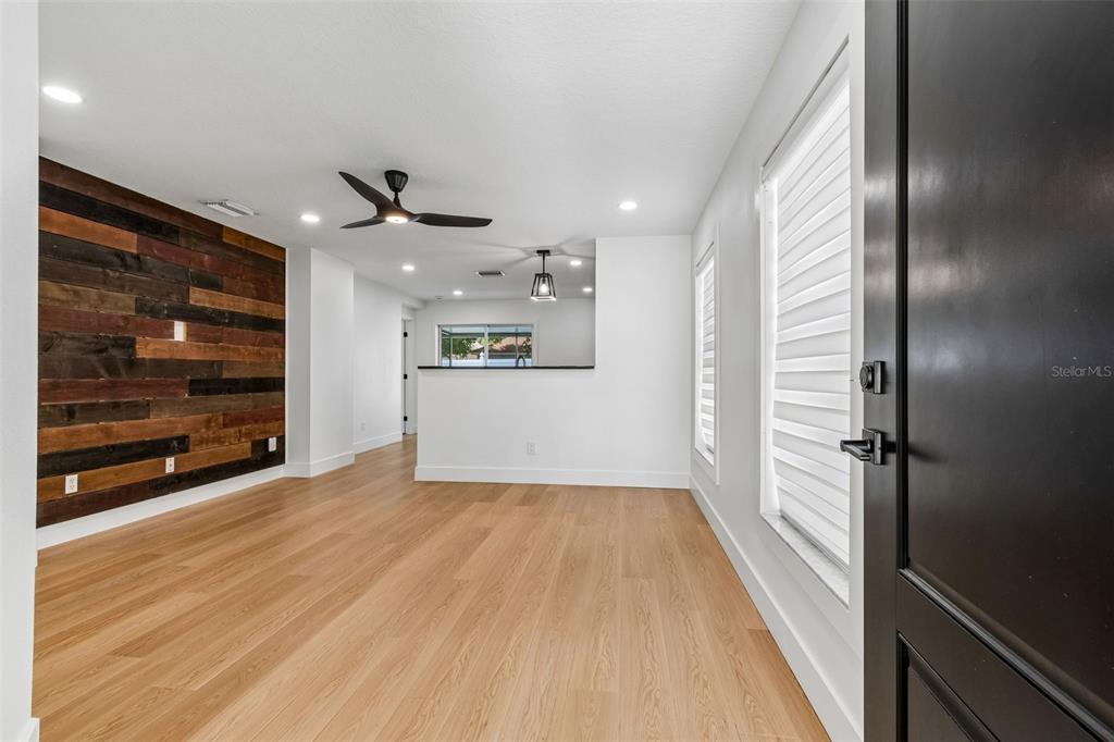 32323 Fish Hook Loop Wesley Chapel, FL 33545 - Photo 11 of 76