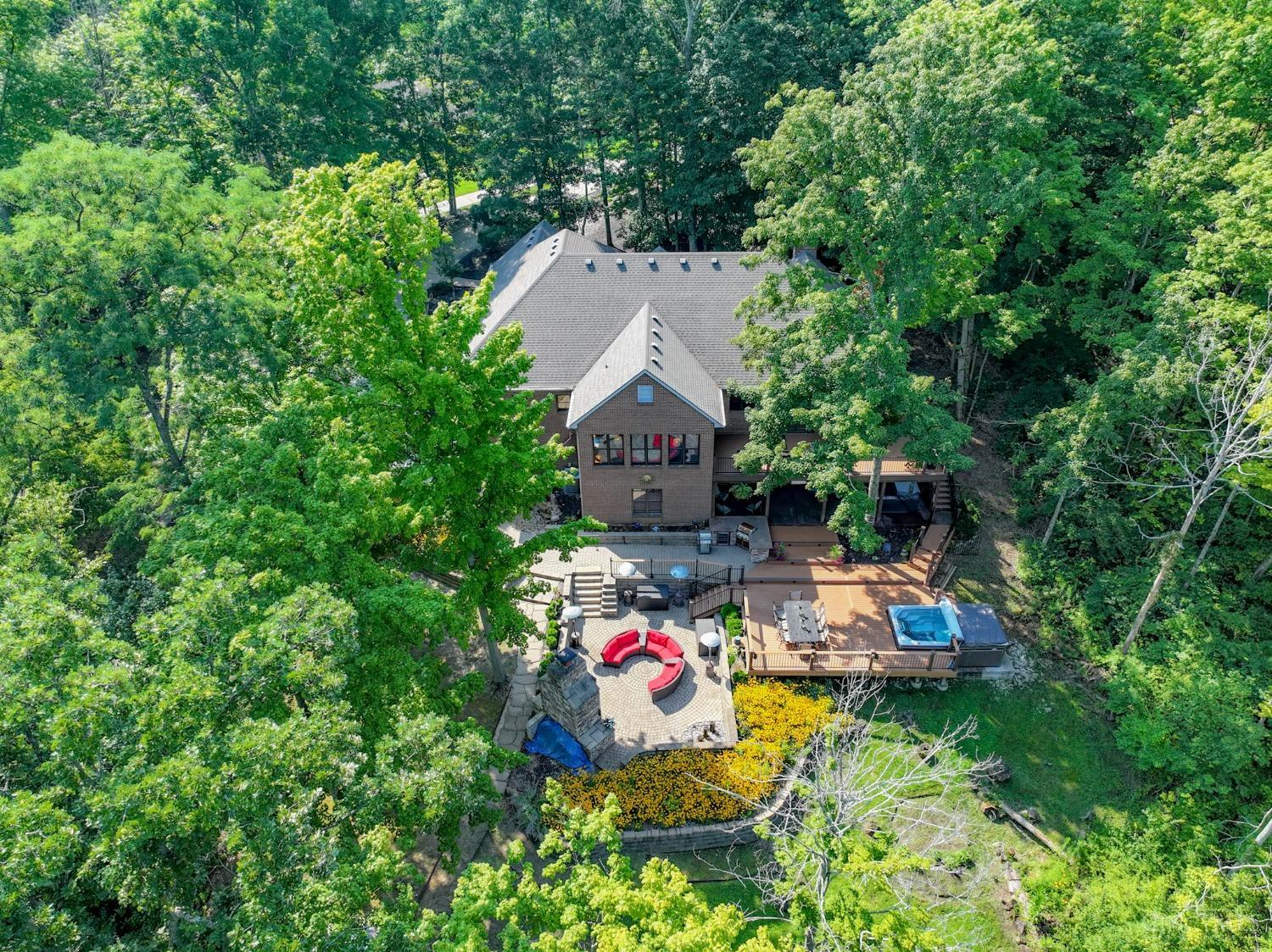 3831 Sunburst Ridge Lane Cincinnati, OH 45248 - Photo 4 of 44
