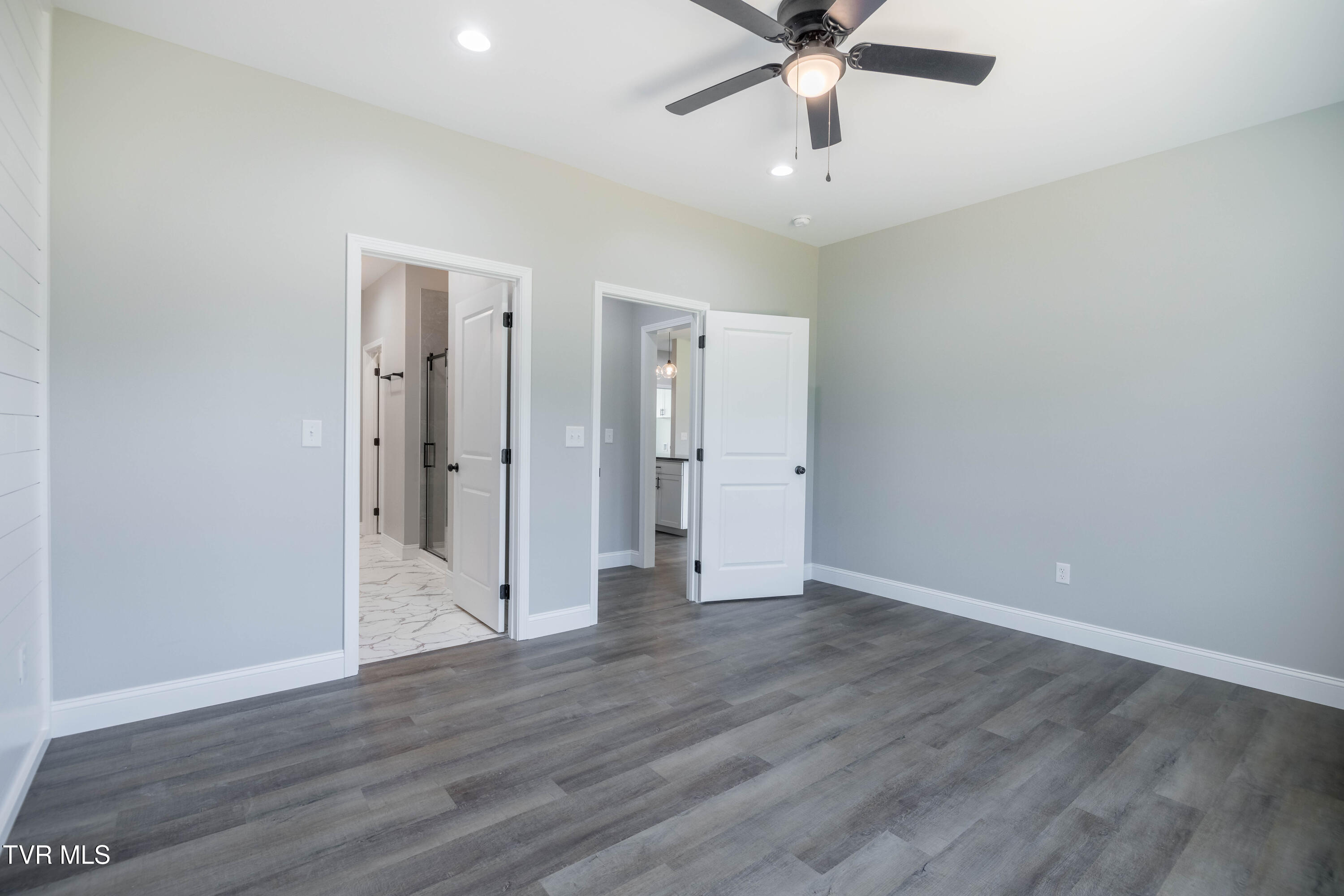 550 Gibson Loop Afton, TN 37616 - Photo 11 of 29 087A9838-HDR