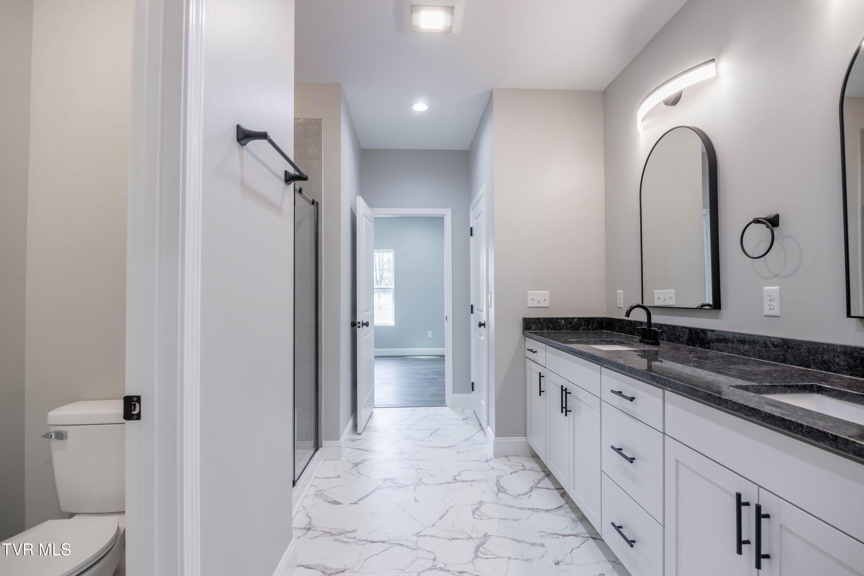 550 Gibson Loop Afton, TN 37616 - Photo 13 of 29 087A9845-HDR