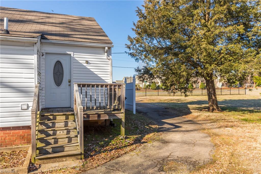 2465 Griffith Road Winston-Salem, NC 27103 - Photo 20 of 25