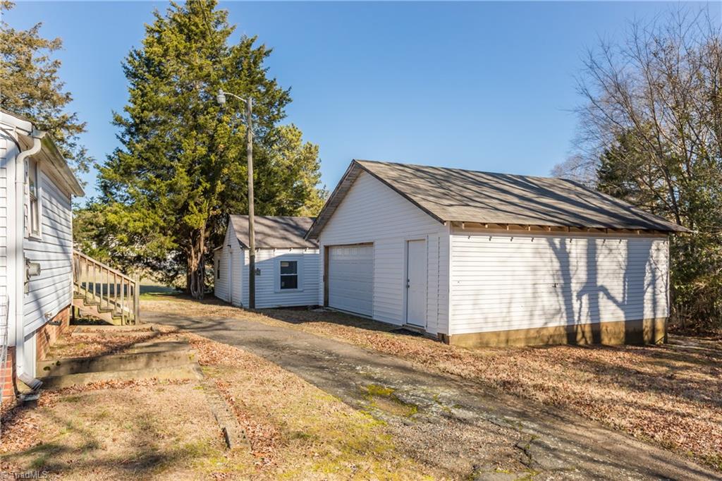 2465 Griffith Road Winston-Salem, NC 27103 - Photo 23 of 25