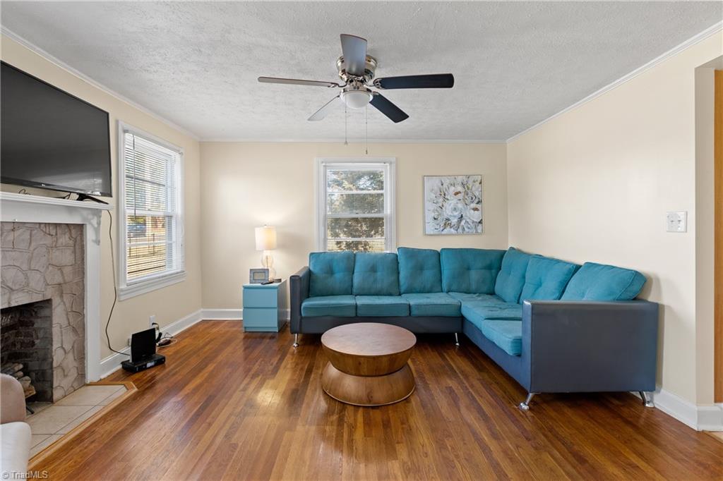 2465 Griffith Road Winston-Salem, NC 27103 - Photo 4 of 25