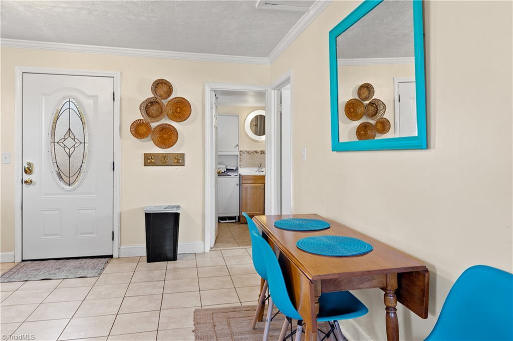 2465 Griffith Road Winston-Salem, NC 27103 - Photo 7 of 25