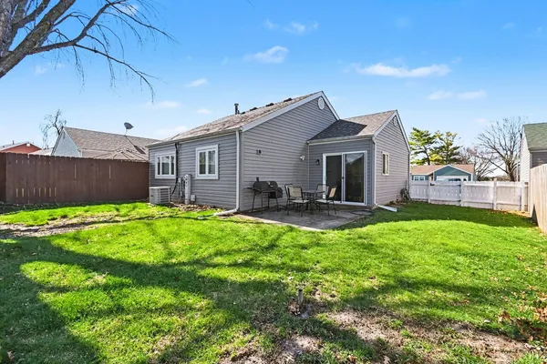 $265,999 | 2311 Bluebell Court, Aurora, IL 60506