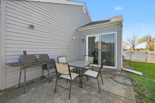 $265,999 | 2311 Bluebell Court, Aurora, IL 60506