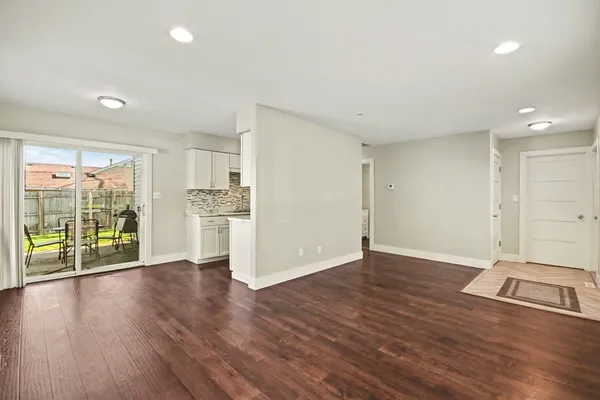 $265,999 | 2311 Bluebell Court, Aurora, IL 60506