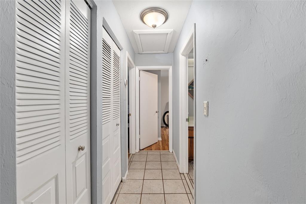 1420 Southwest 42nd Street, Unit B Gainesville, FL 32607 - Photo 20 of 36 a view of a hallway
